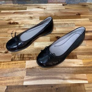 Black Ecco dress shoes